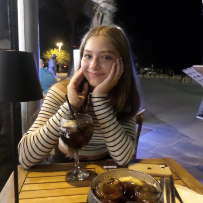 Baby-sitter in Gossau (Kanton Zürich): Nina