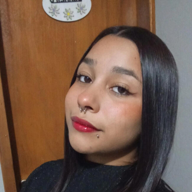 Babysitter in Novo Hamburgo: Jennifer
