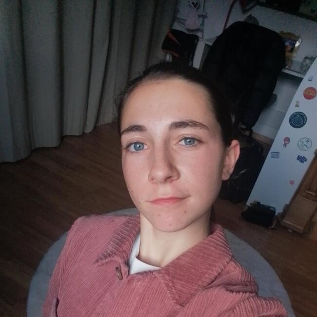 Babysitter in Souancé-au-Perche: Hortense