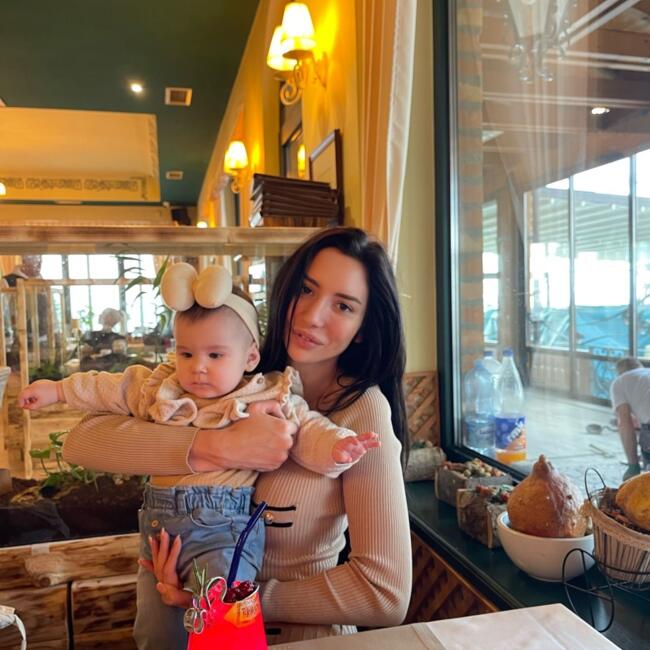 Bebisiterka u Beograd: Ana