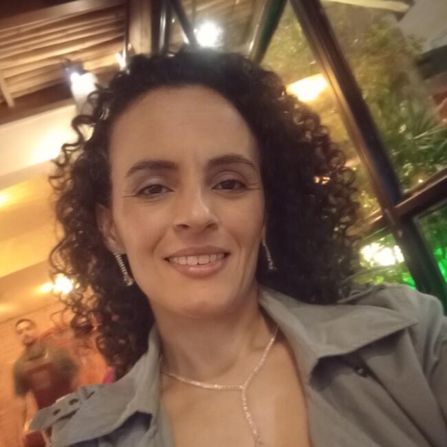 Babysitter in Balneário Camboriú: Gabriela