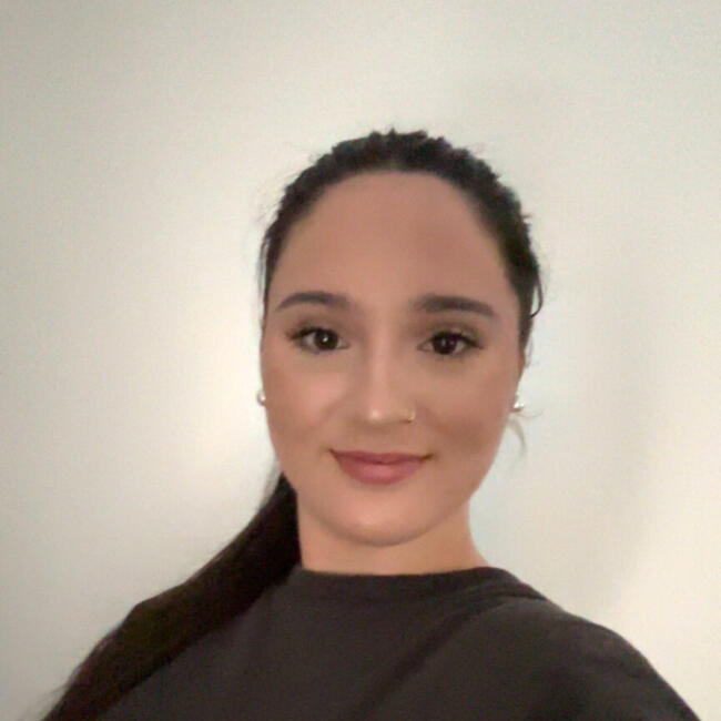 Babysitter in Cholet: Leticia