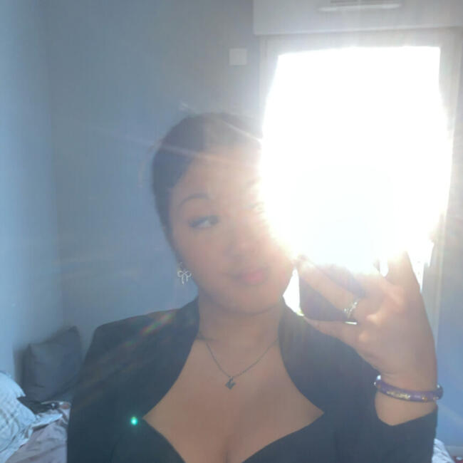 位于塞纳河畔维提的临时保姆: Malina