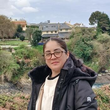 Babysitter in Oleiros: Maudel
