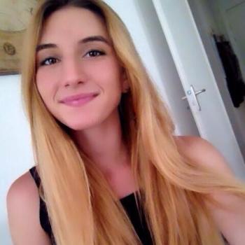 Babysitter in Talence: Estelle