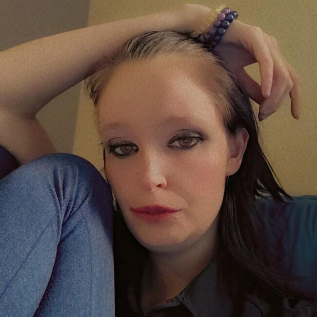 Babysitter in Arras: Manon