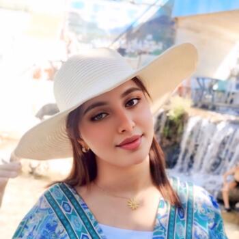 جليسة أطفال في Tamesna: Manal