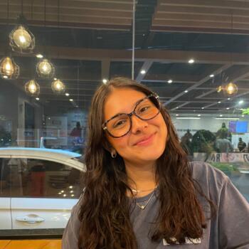 Babysitter in Joinville: Laura Lima