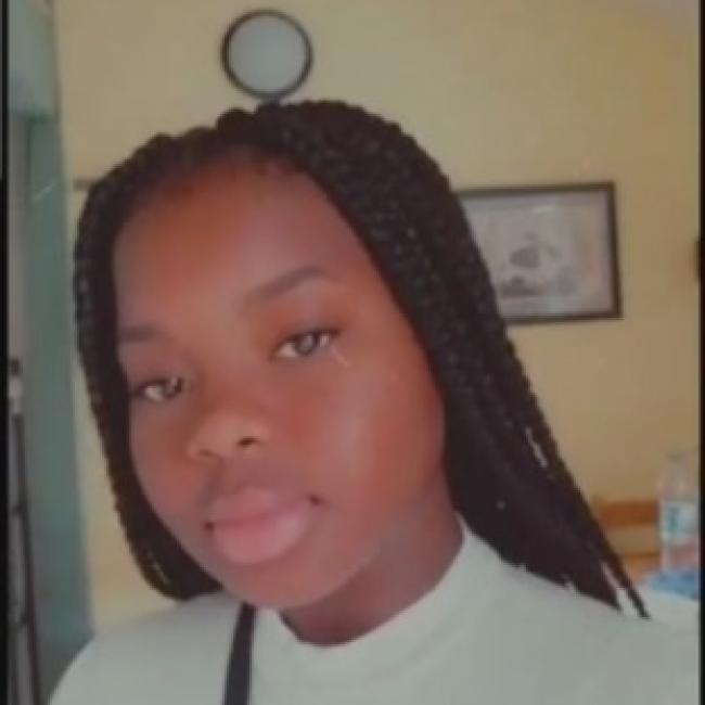 Niñera en Reims: Yanice