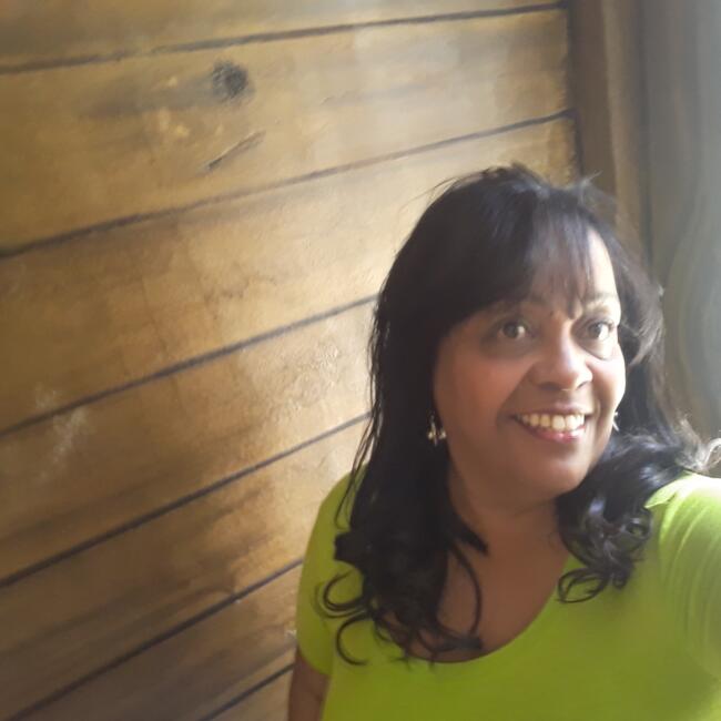 Babá em Ibirité: Sirlene