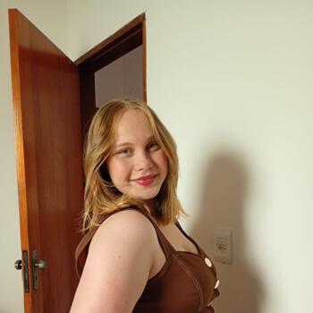 Babysitter in Porto Ferreira: Yasmin