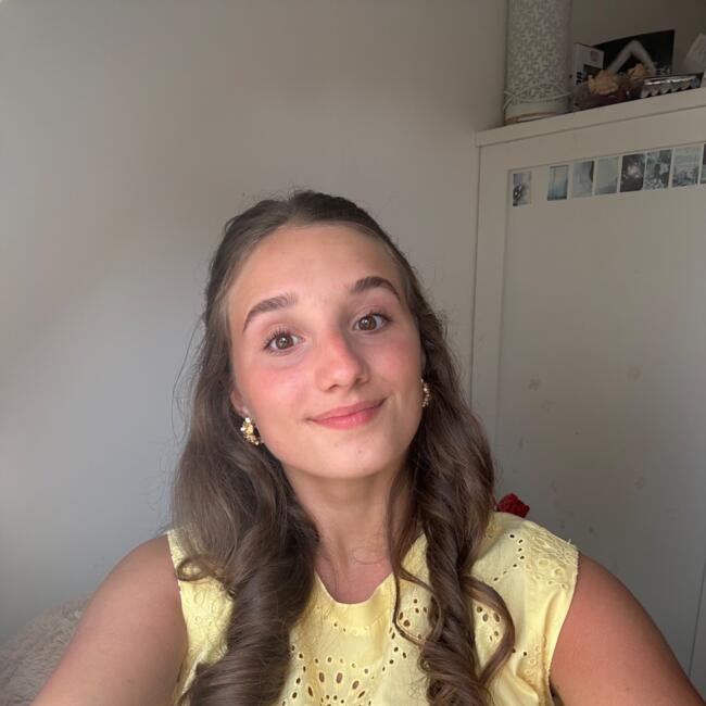 Babysitter in Namur: Myrtille