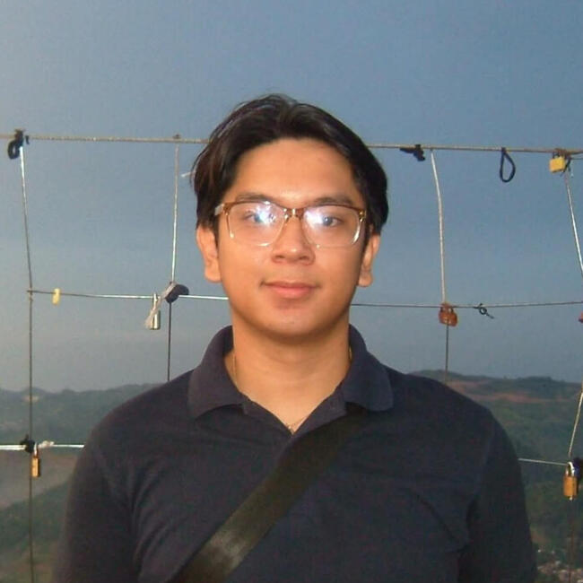 Babysitter in Makati City: Raymund Andrew