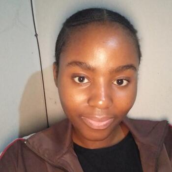 Babysitter in Roodepoort: Nondumiso