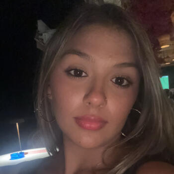 Babysitter in Chios: Λιντα
