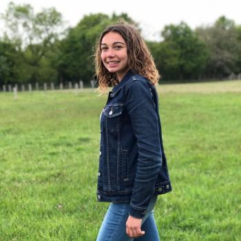 Baby-sitter in Saint-Hilaire-la-Forêt: Maëva