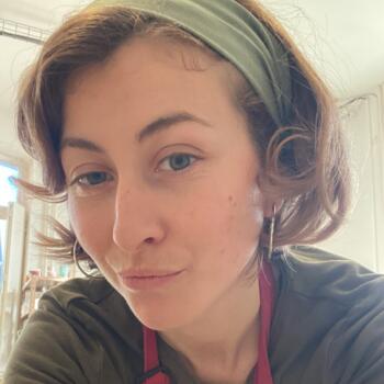 Babysitter in Saint-Hippolyte-du-Fort: Leslie
