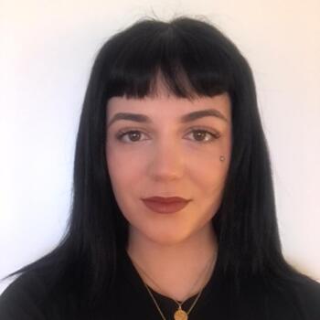 Babysitter in Seville: Adriana