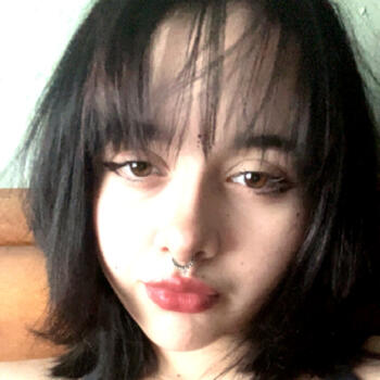 Babysitter in Naranjo: Valerie