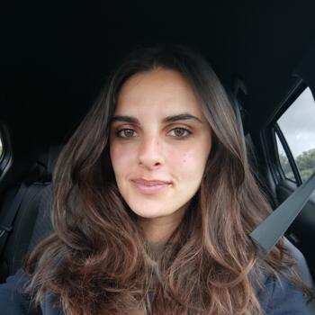 Babysitter em Algés: Maria