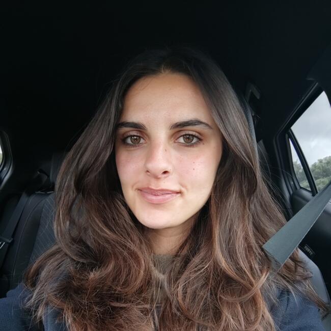 Babysitter in Algés: Maria