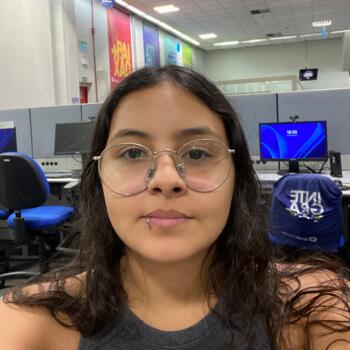 Babysitter in Vila Velha: Mariana