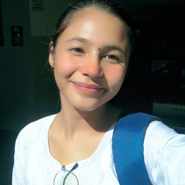 पुणे में बेबीसिटर: Nandini