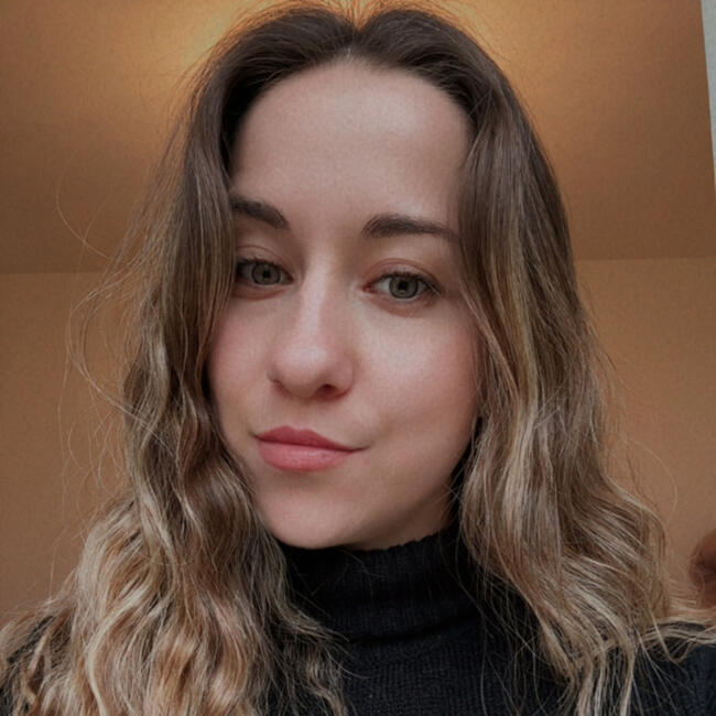 Babysitter in Vayres: Julie