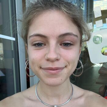 Babysitter Le Vaud: Madison