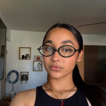 Babysitter Mayagüez: Kiana