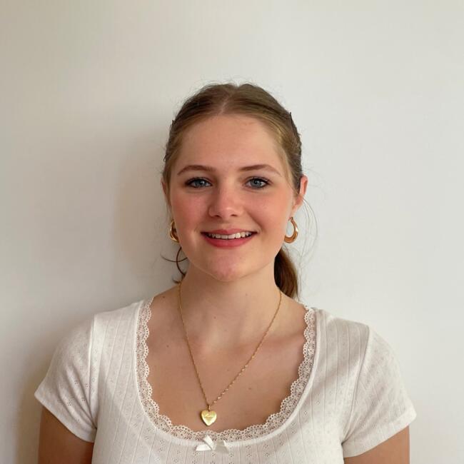 Babysitter in Sydney: Maddison