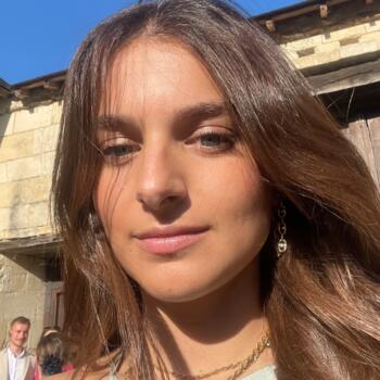 Babysitter in Rueil-Malmaison: Lou