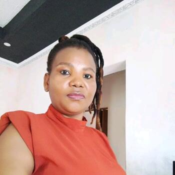 Babysitter Bluff: Thobile