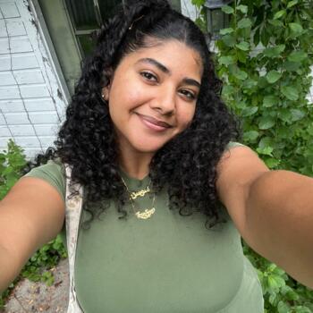 Baby-sitter Brampton: Sausan