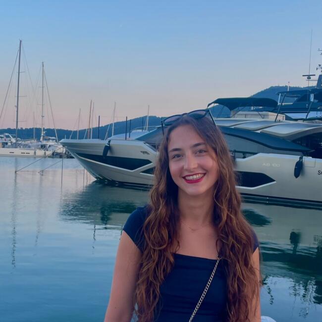 Babysitter in Paris: Erminia