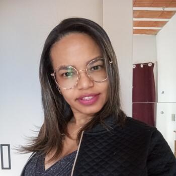 Babysitter Belo Horizonte: Adriana