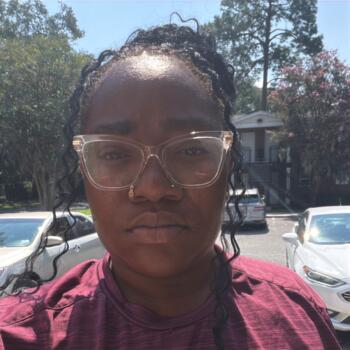Babysitter in Jacksonville: Shirtavia