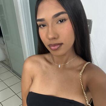 Niñera en Trujillo Alto: Leyrian