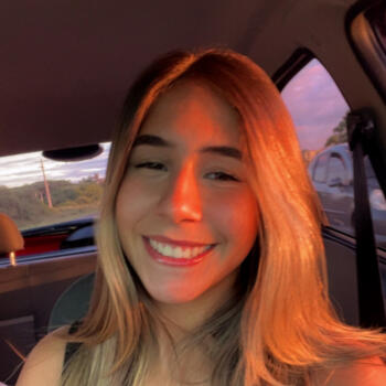 Babysitter Porto Alegre: Mélany