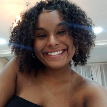 Babysitter in Barueri: Thayná