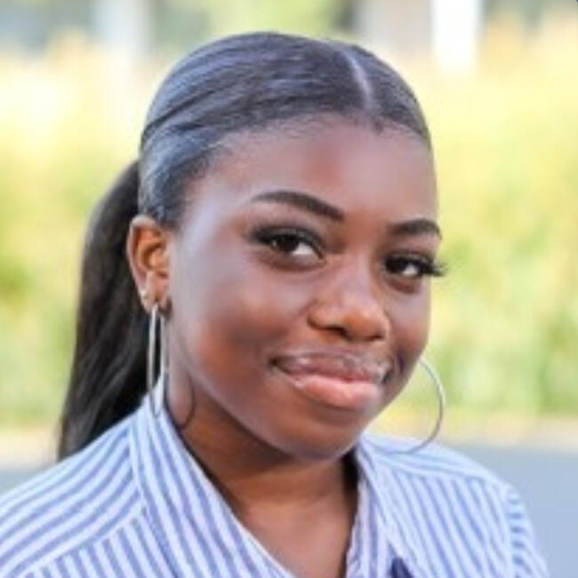 Babysitter in La Courneuve: Chloé