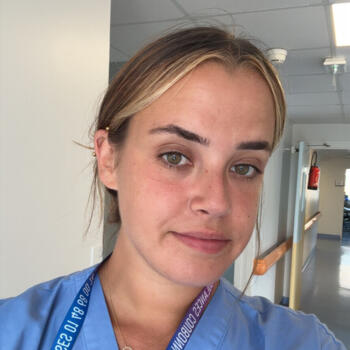 Babysitter in Les Pavillons-sous-Bois: Angele