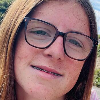 Babysitter in Lombez: Anouk