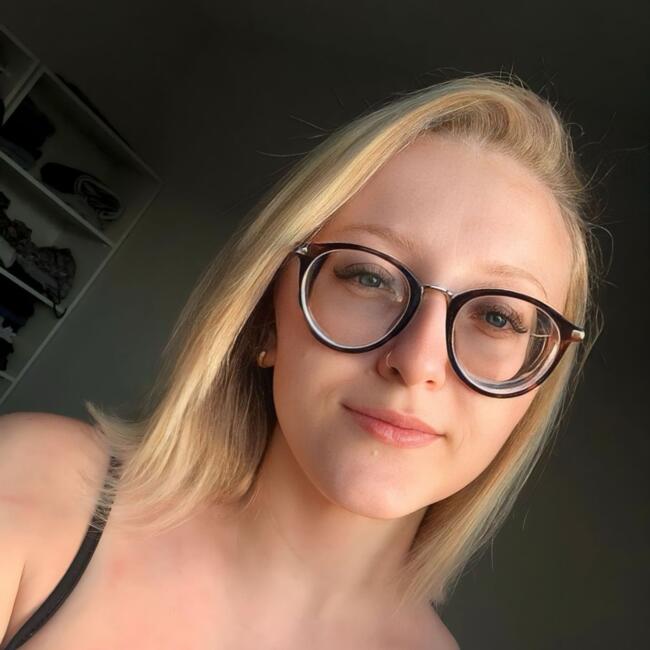 Babá em Joinville: Christel