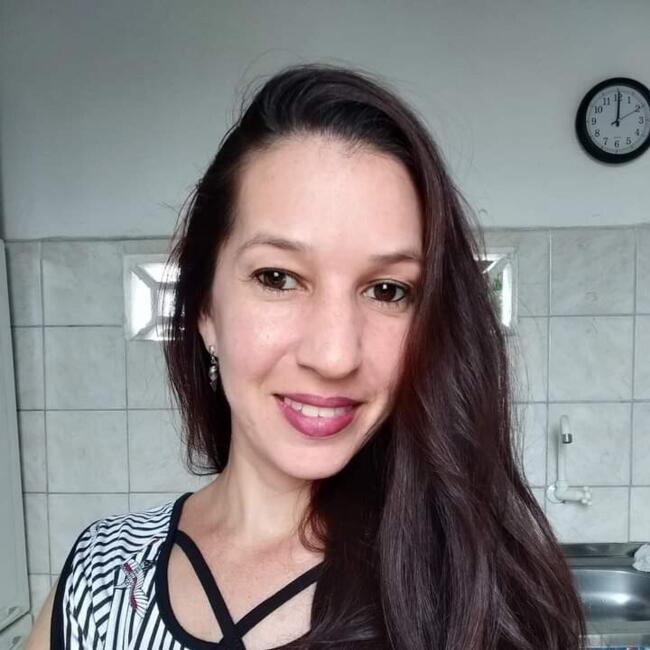 Babysitting job in Recife: Suellen
