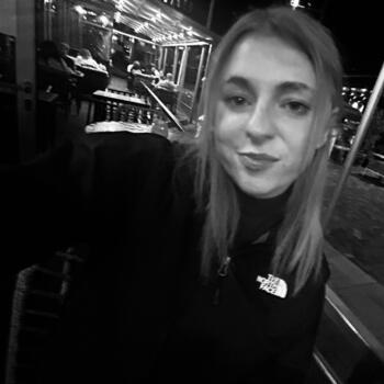 Babysitter Bredene: Brianna