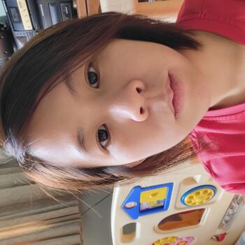 Babysitting job in Singapore Island: babysitting job Lee