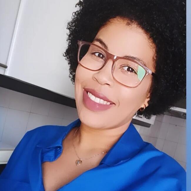 Babysitter in Lisbon: Adélia