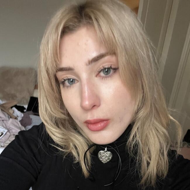 İstanbul bölgesinde bebek bakıcısı: Sude