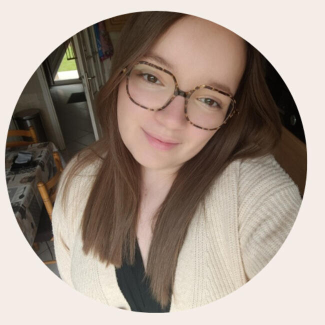 Babysitter in Aire-sur-la-Lys: Nina